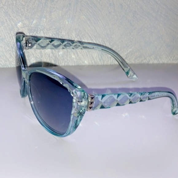 NWOT FROYA FRENCH COLLECTION SUNGLASSES - Picture 2 of 11